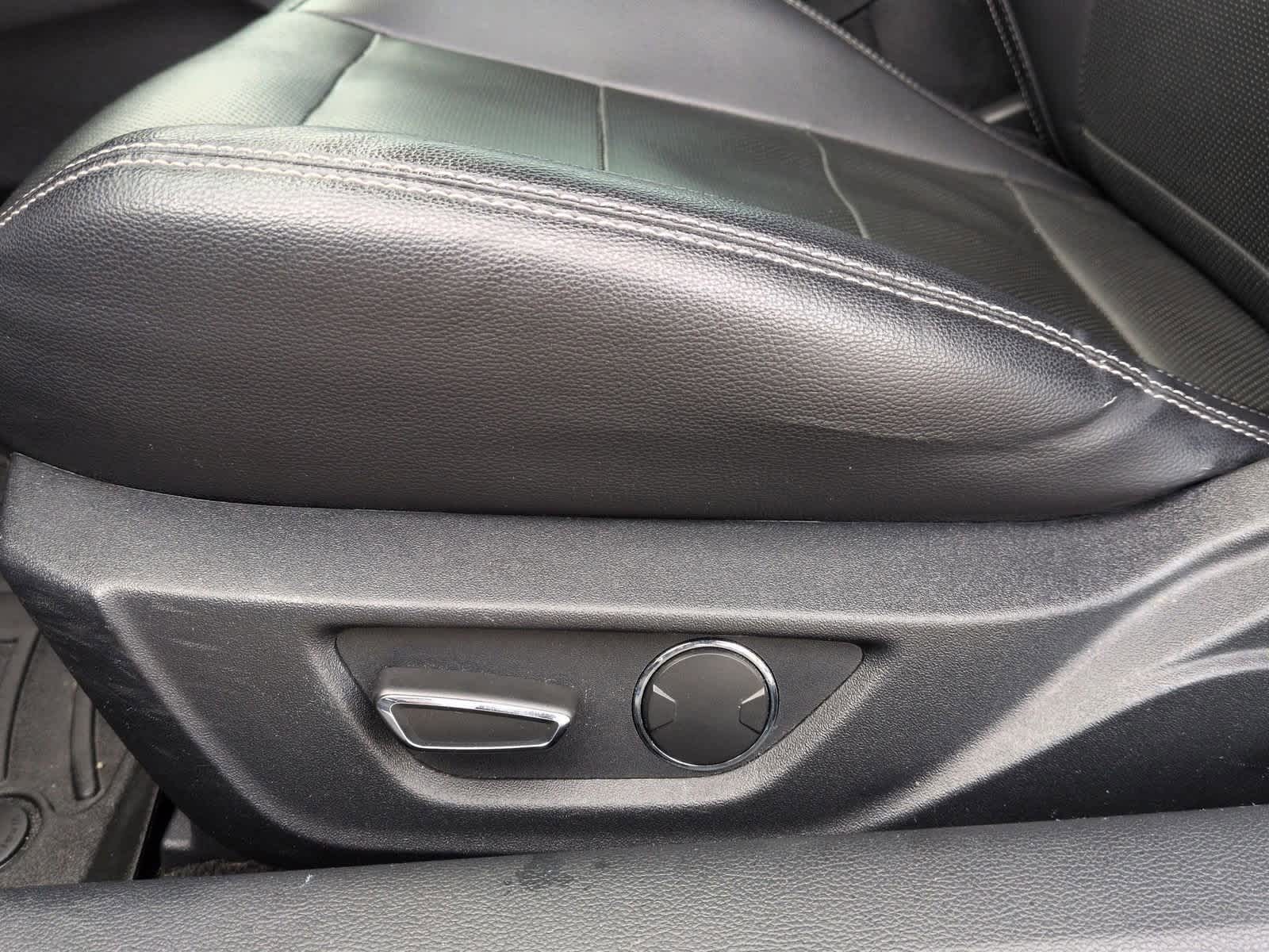 Thumbnail: 2019 Ford Mustang - 17