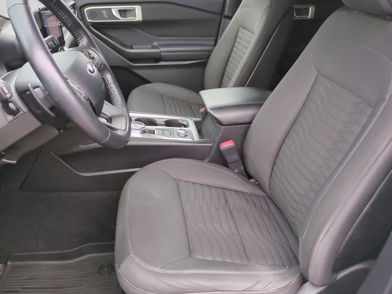 Thumbnail: 2020 Ford Explorer - 16