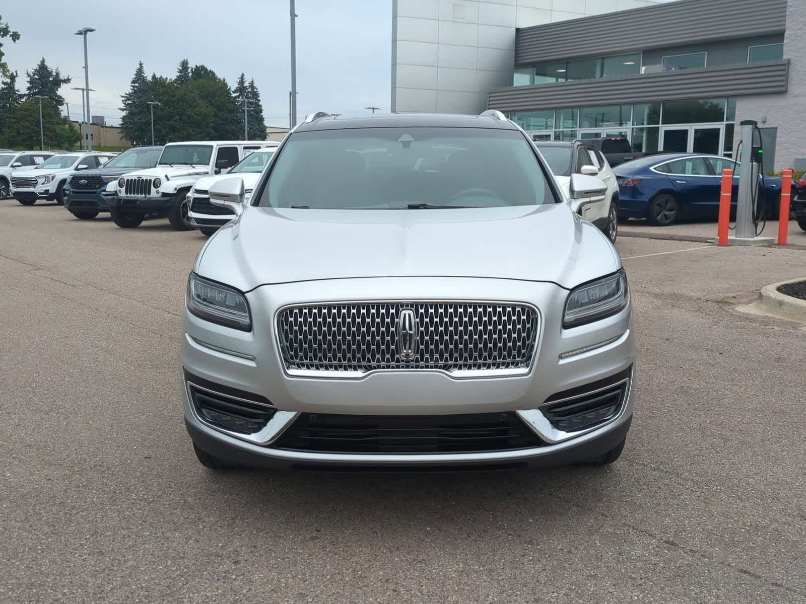 Thumbnail: 2019 Lincoln Nautilus - 3