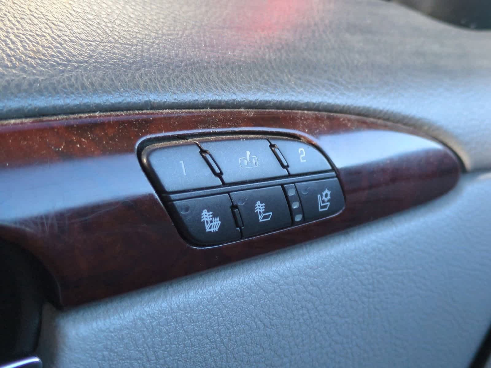 Thumbnail: 2006 Buick Lucerne - 29