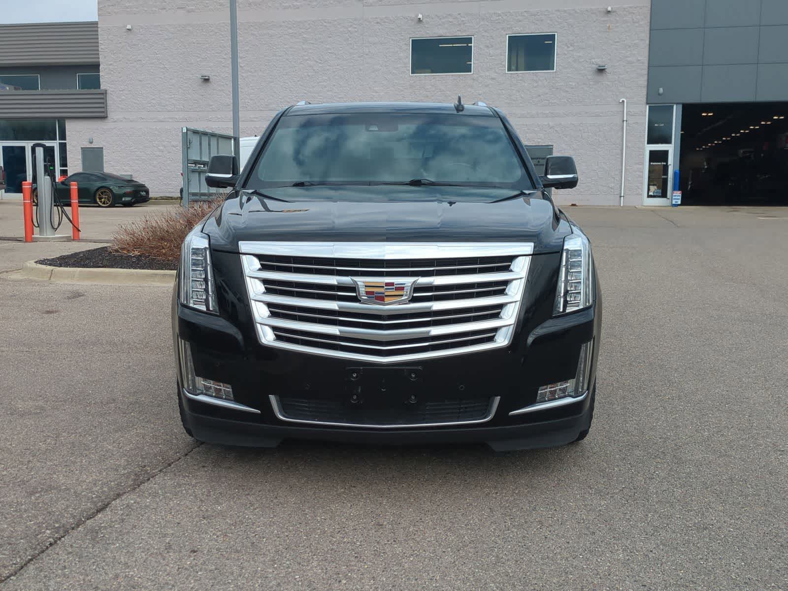 Thumbnail: 2015 Cadillac Escalade - 3