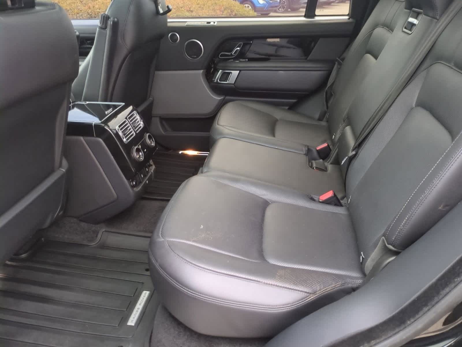 Thumbnail: 2018 Land Rover Range Rover - 20