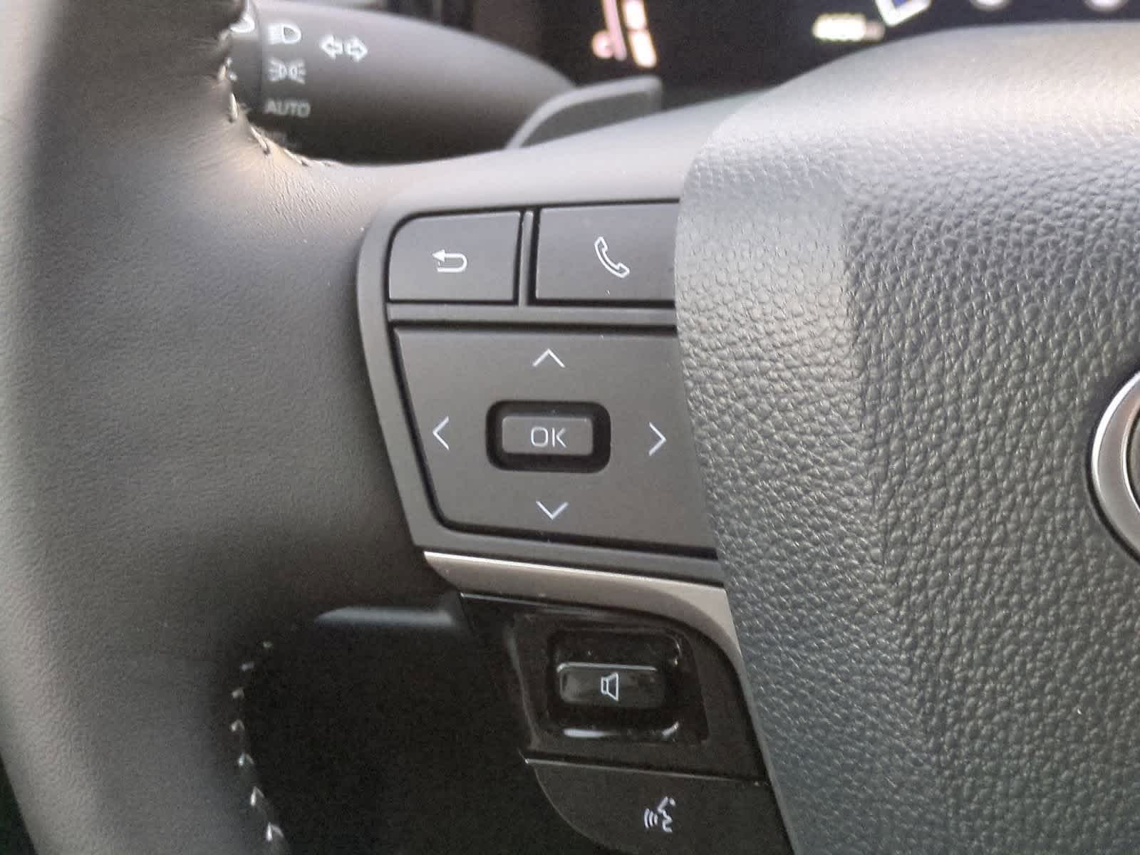 Thumbnail: 2025 Toyota Camry - 24