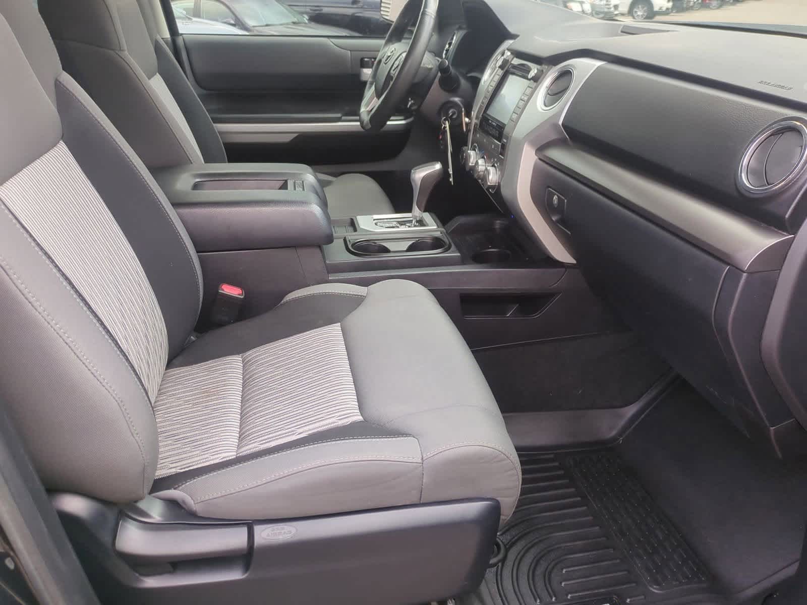 Thumbnail: 2016 Toyota Tundra - 21