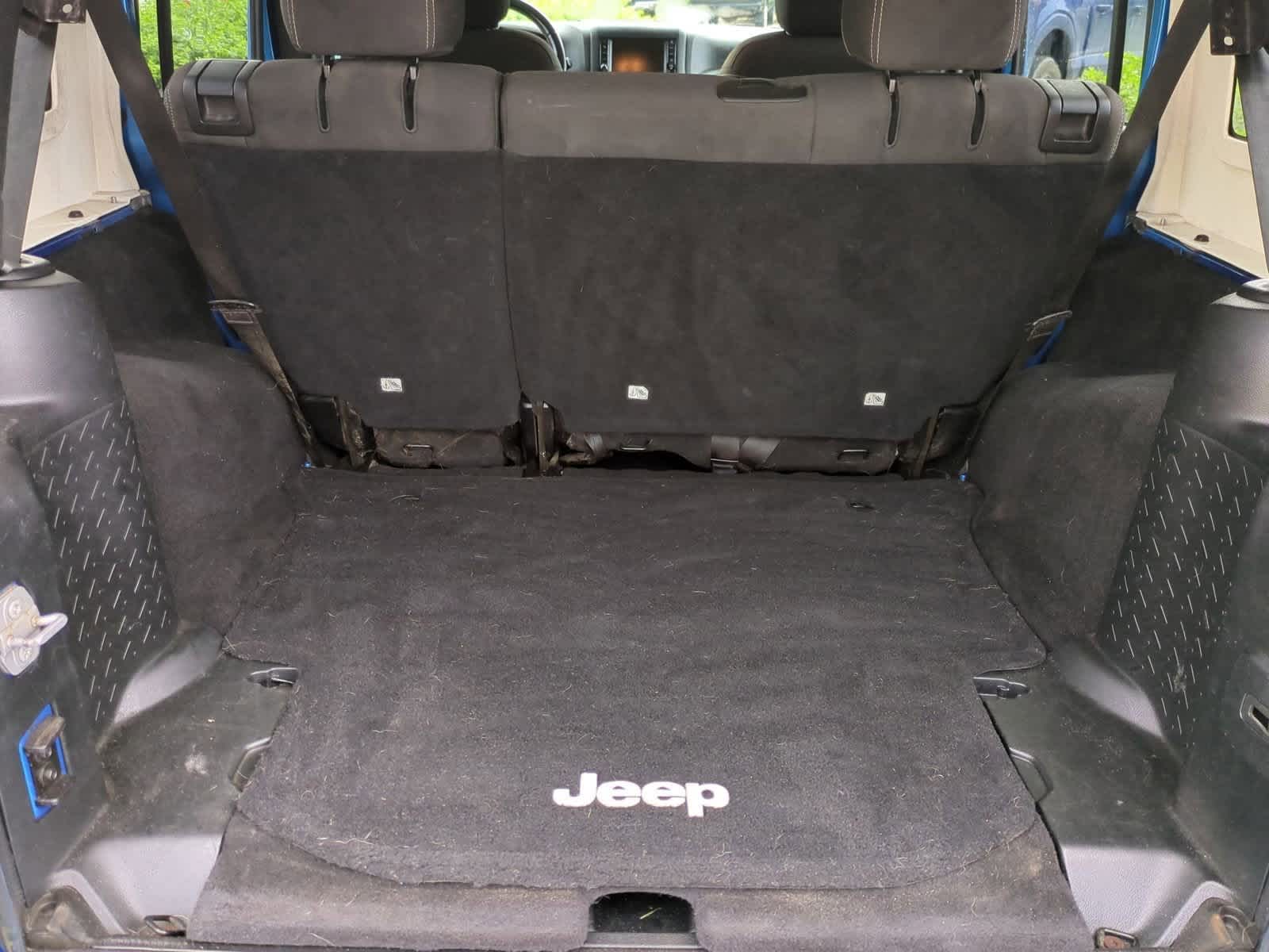 Thumbnail: 2016 Jeep Wrangler - 31