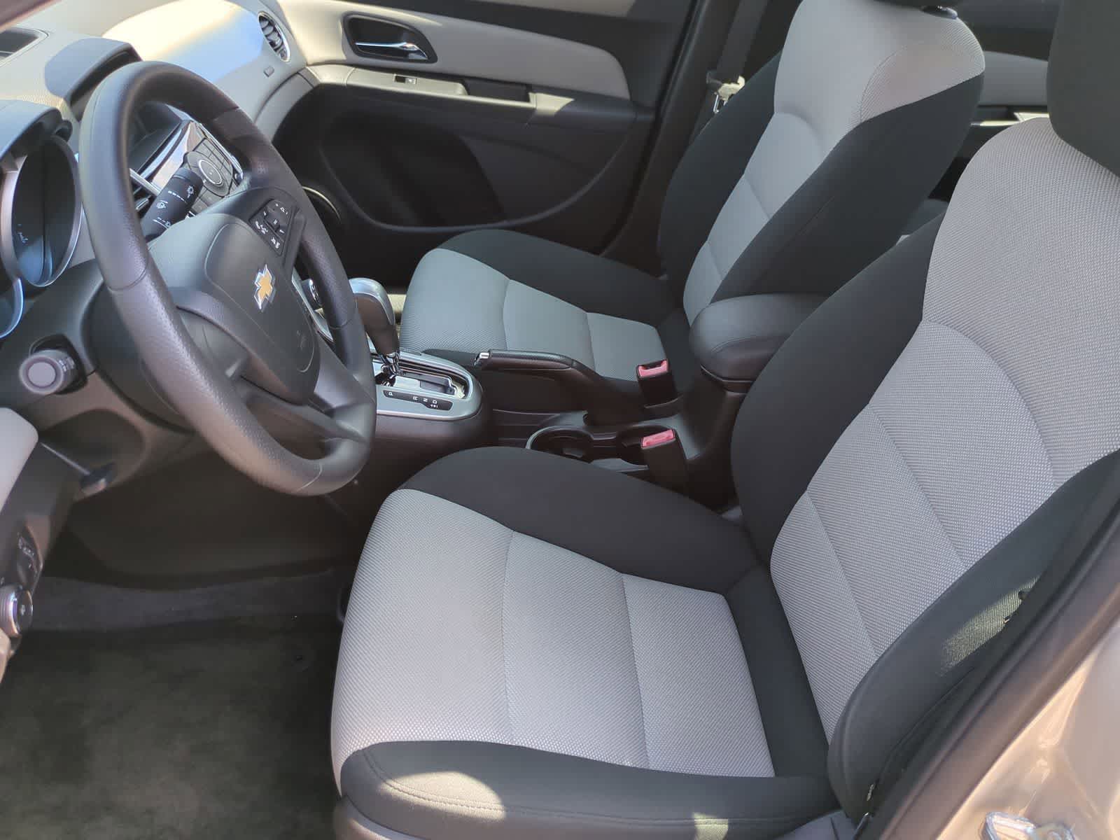 Thumbnail: 2012 Chevrolet Cruze - 16