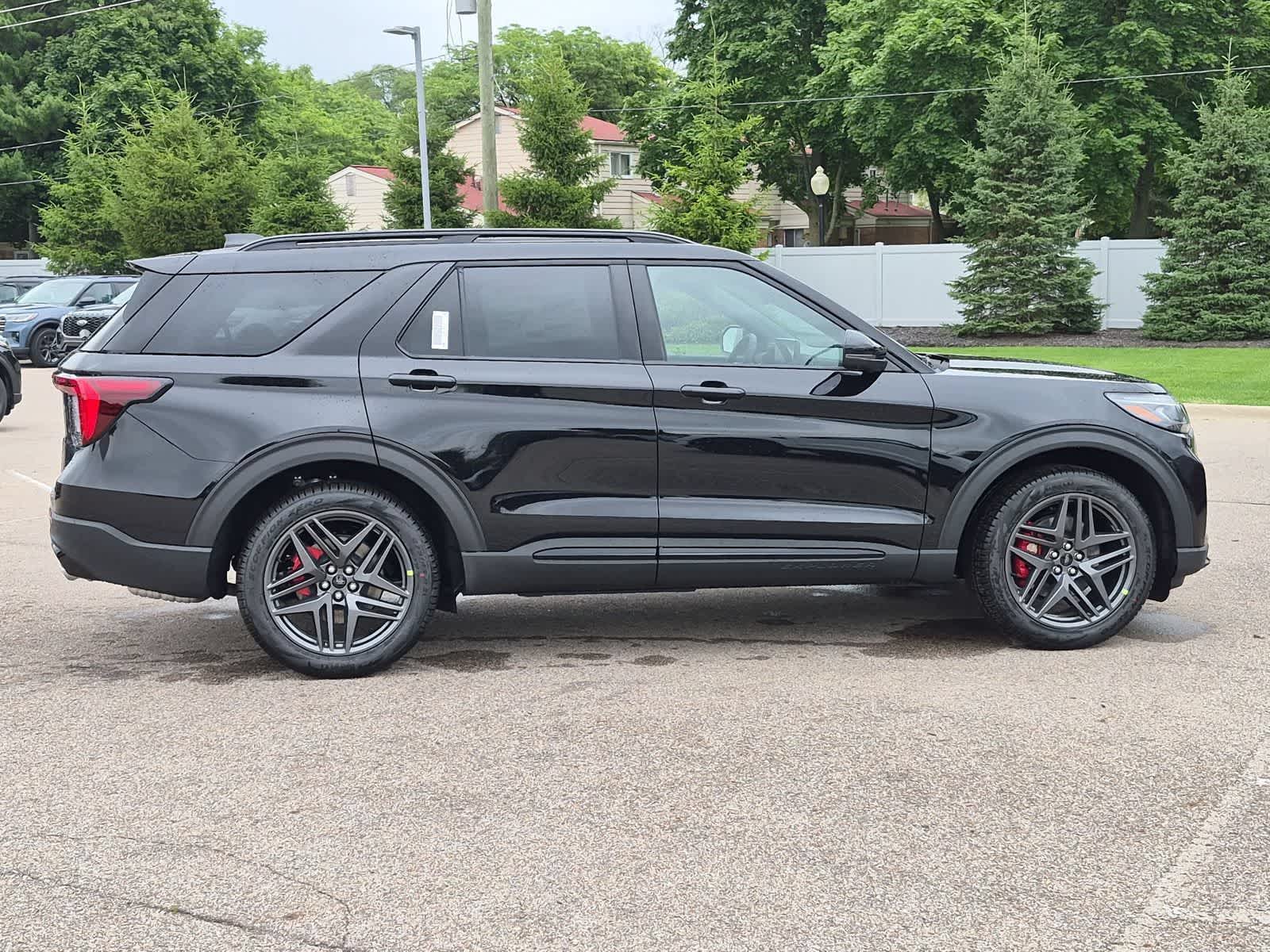 Thumbnail: 2026 Ford Explorer - 9