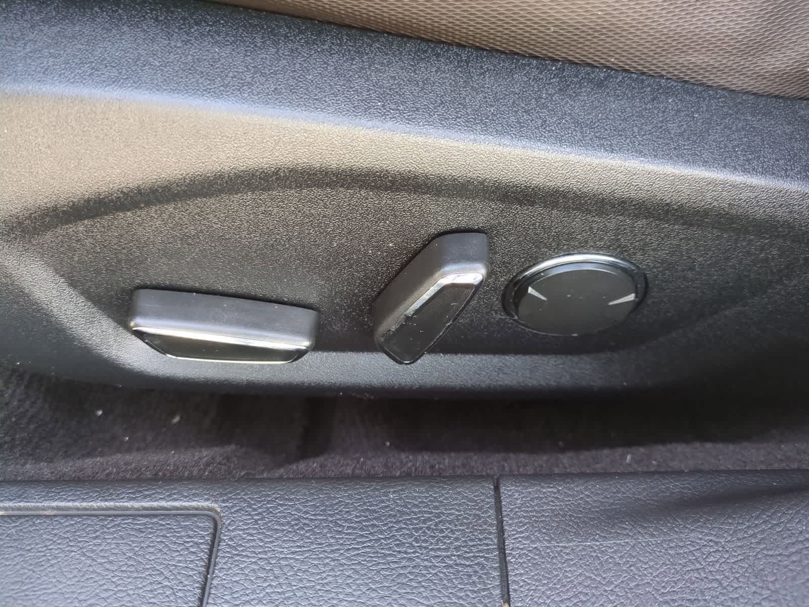 Thumbnail: 2020 Ford Fusion - 17