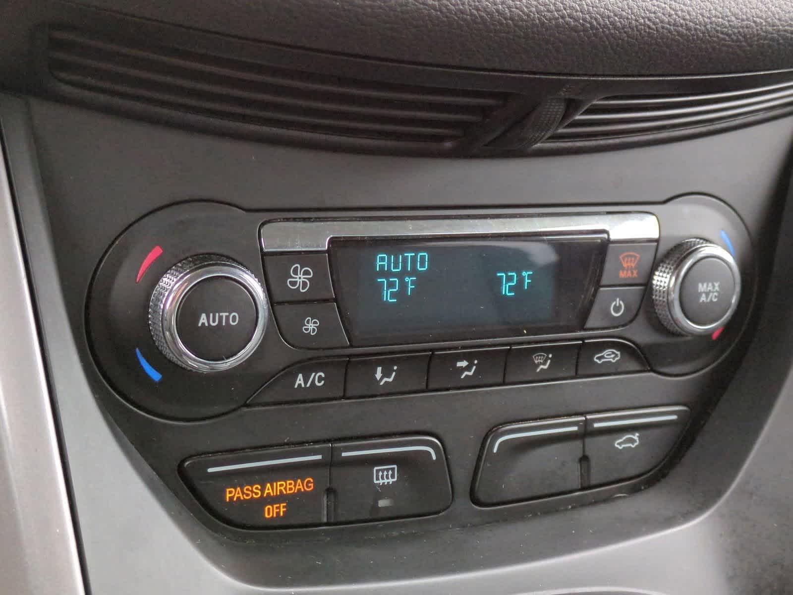 Thumbnail: 2015 Ford Escape - 28