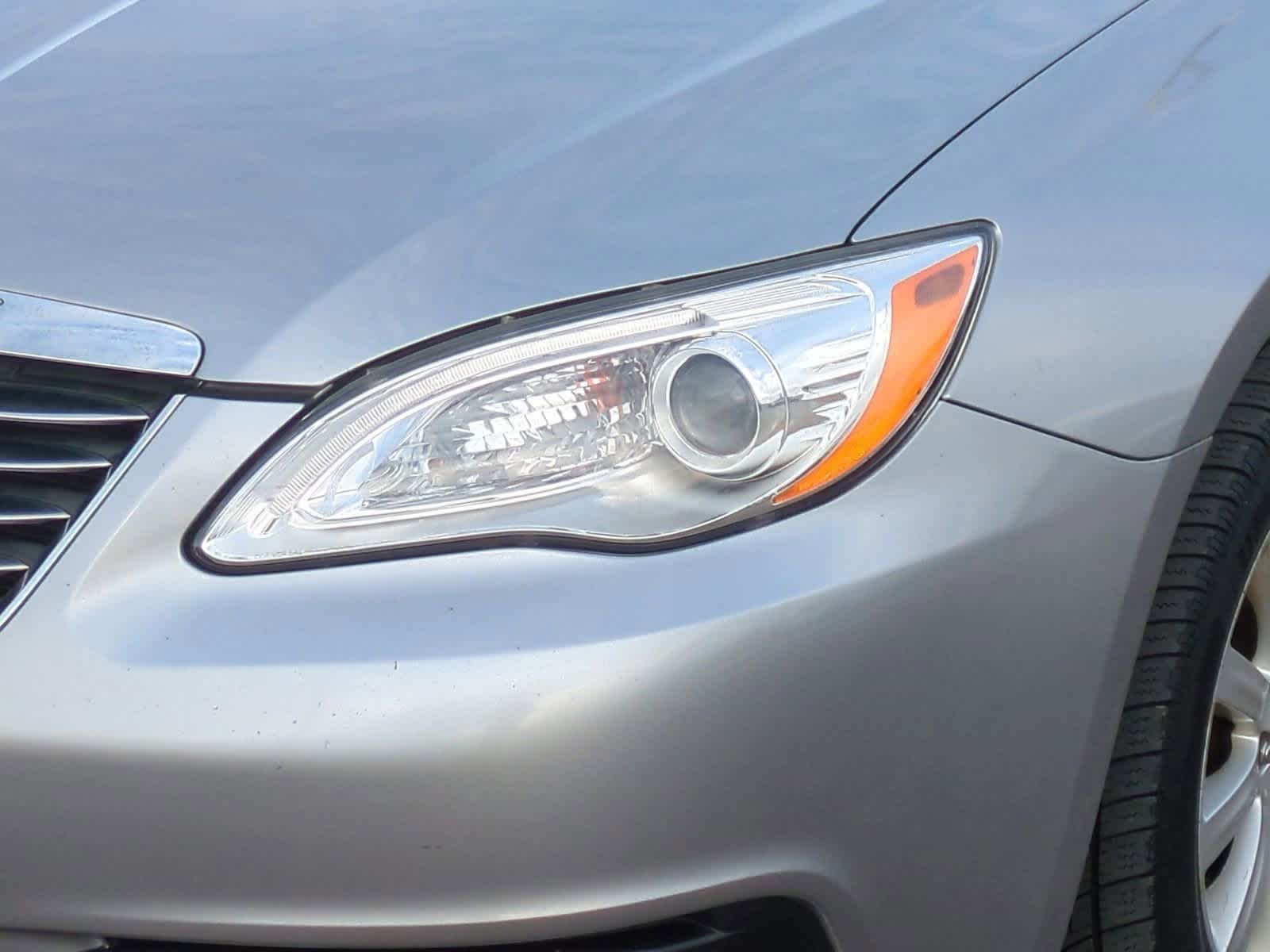 Thumbnail: 2013 Chrysler 200 - 11