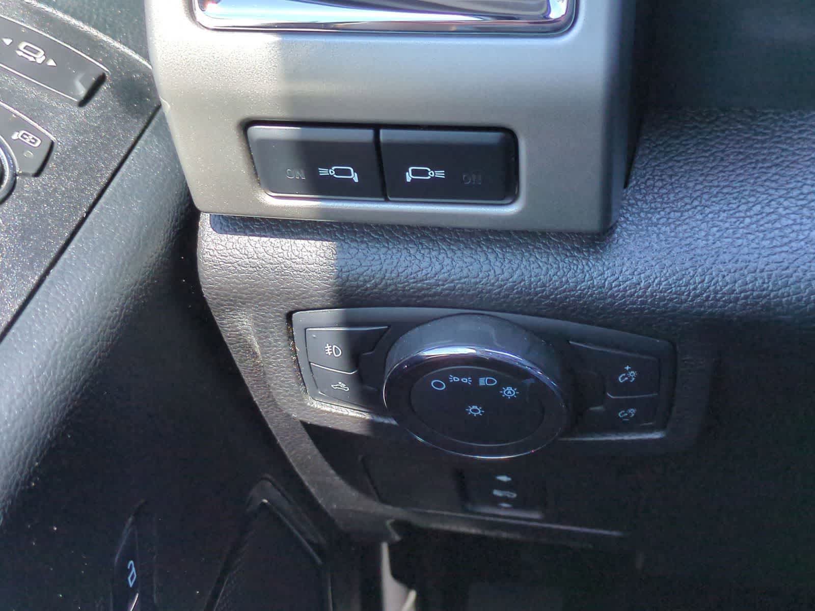 Thumbnail: 2018 Ford Econoline - 26