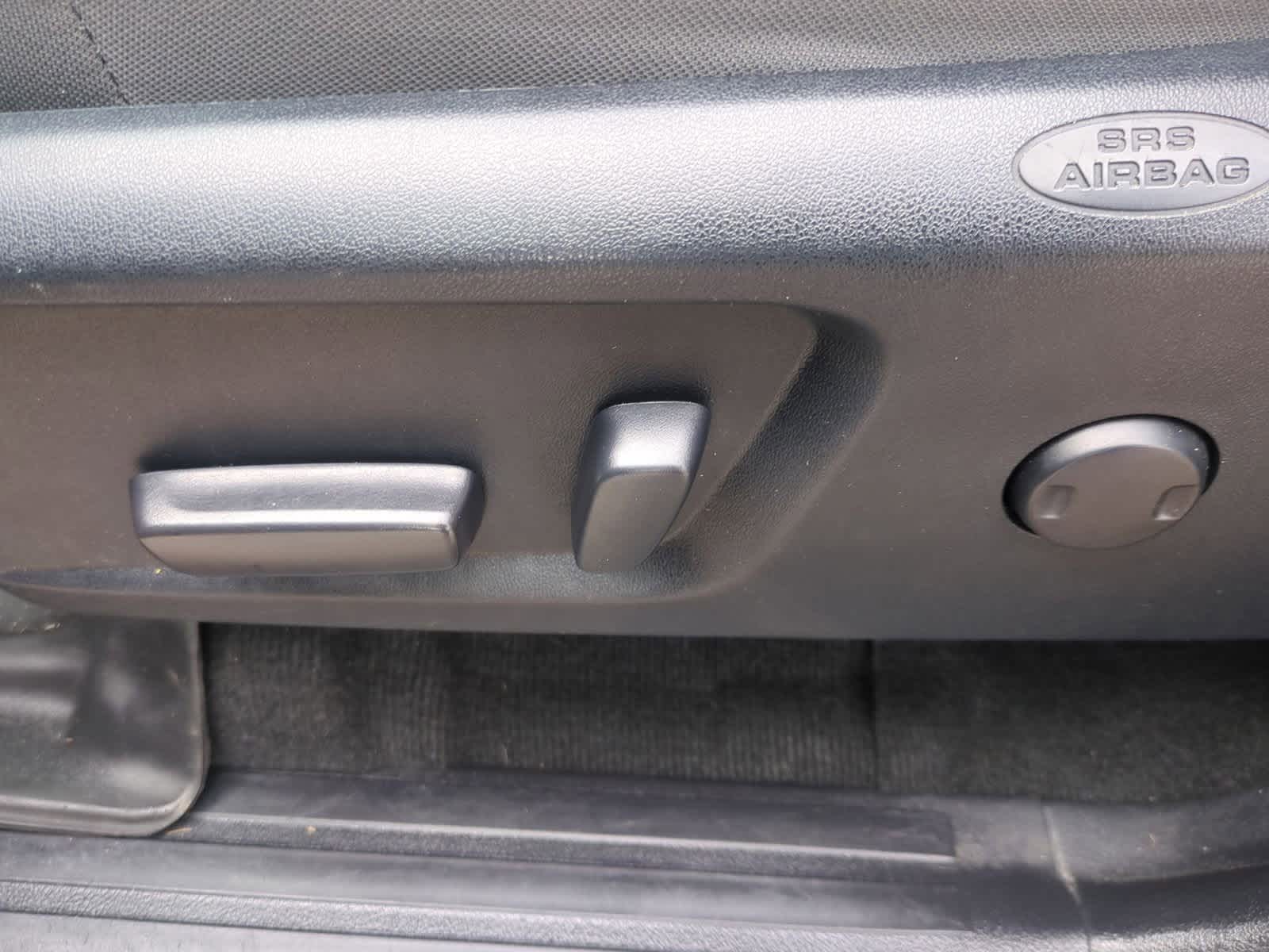 Thumbnail: 2016 Toyota Tundra - 17