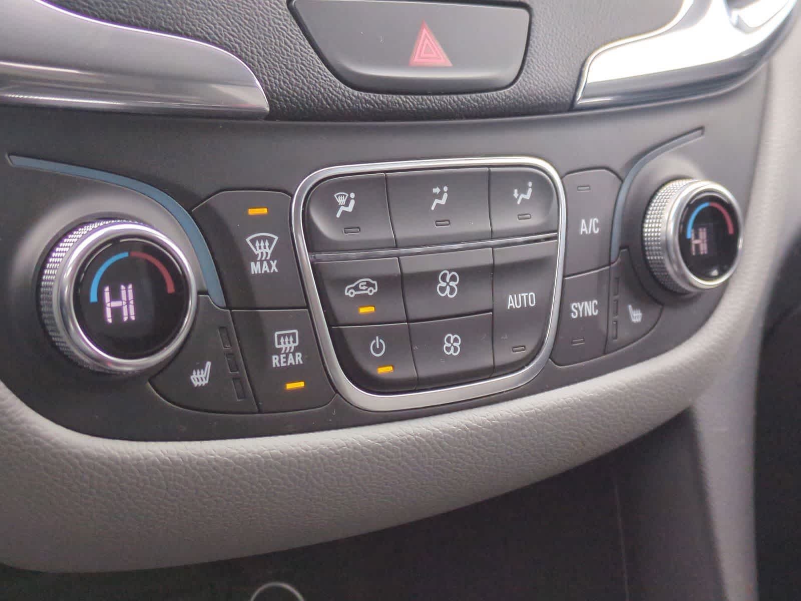 Thumbnail: 2020 Chevrolet Equinox - 30