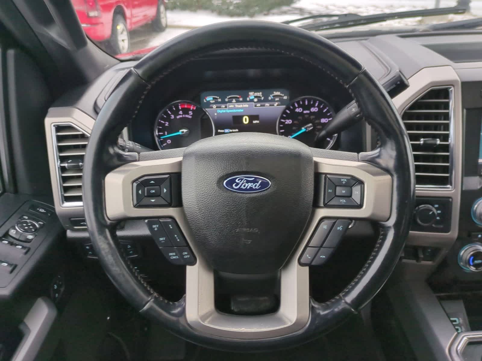 Thumbnail: 2018 Ford Econoline - 24