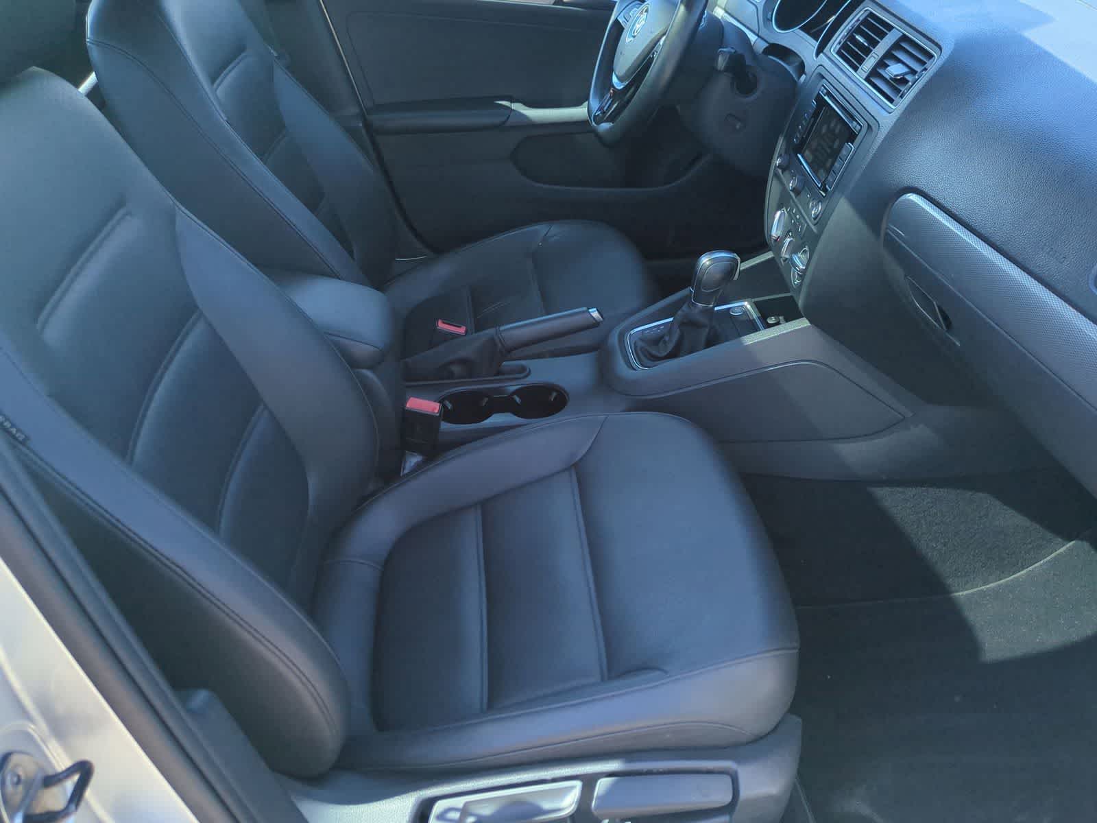 Thumbnail: 2015 Volkswagen Jetta - 23