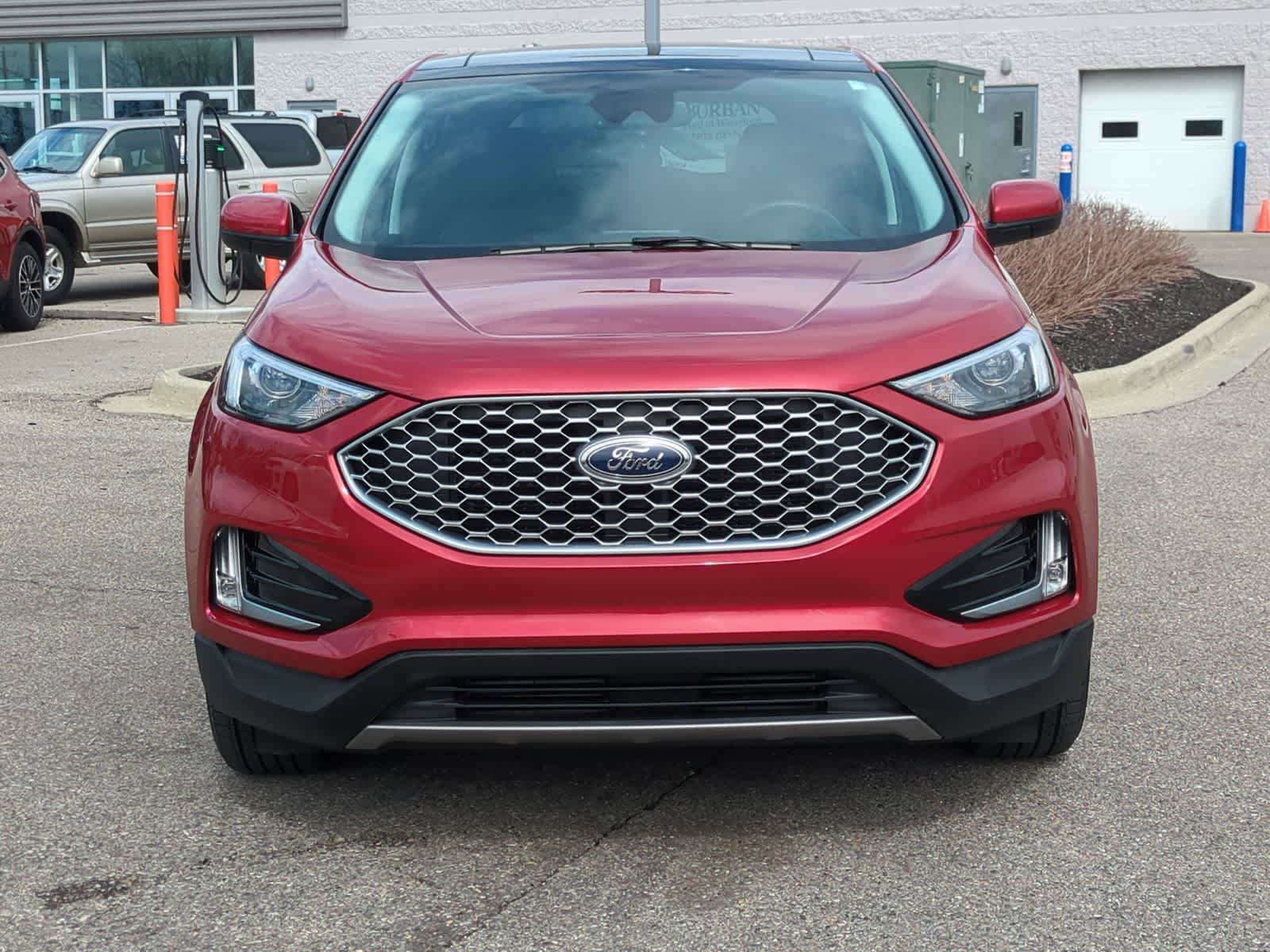 Thumbnail: 2023 Ford Edge - 3