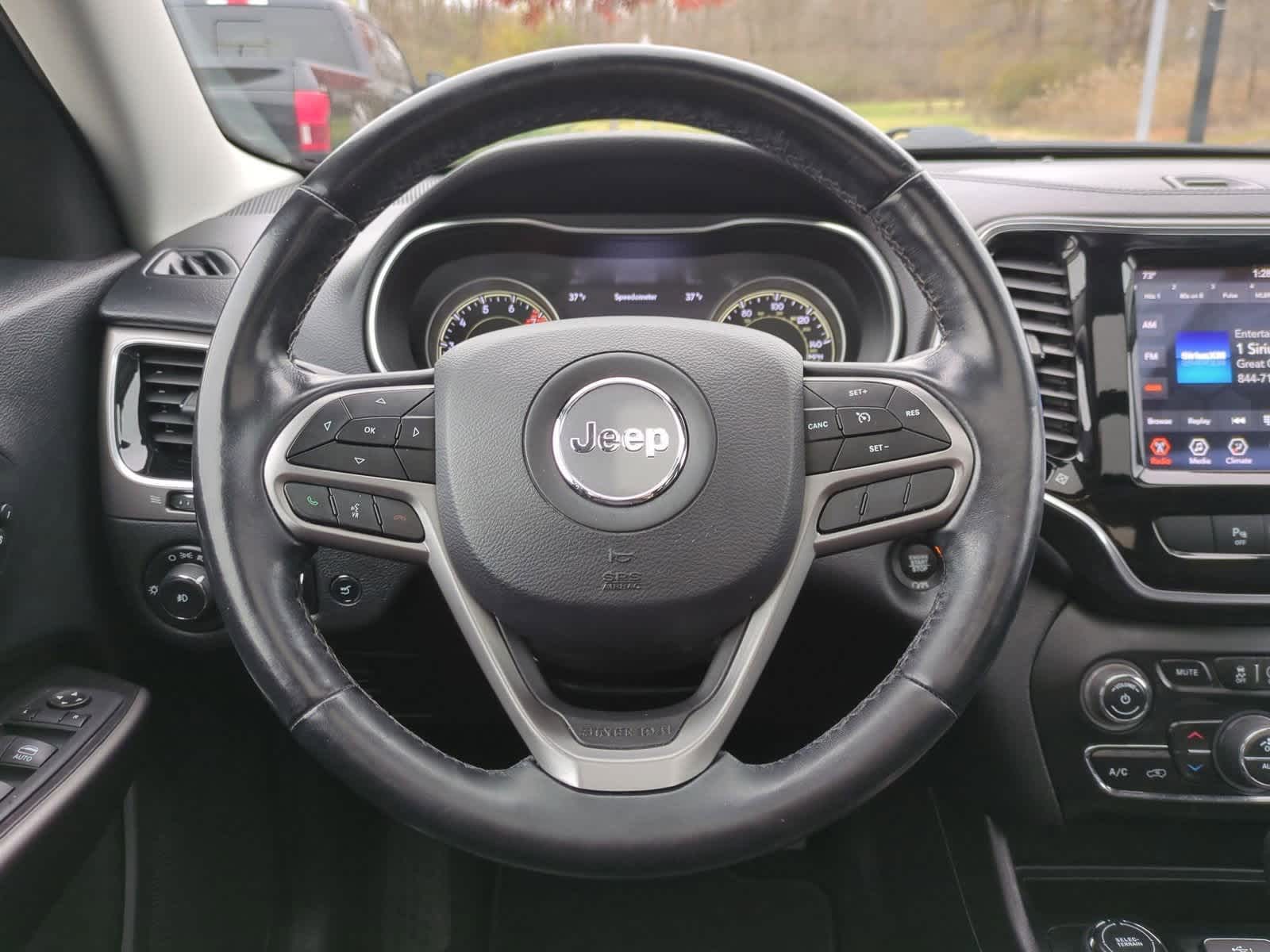 Thumbnail: 2020 Jeep Cherokee - 24