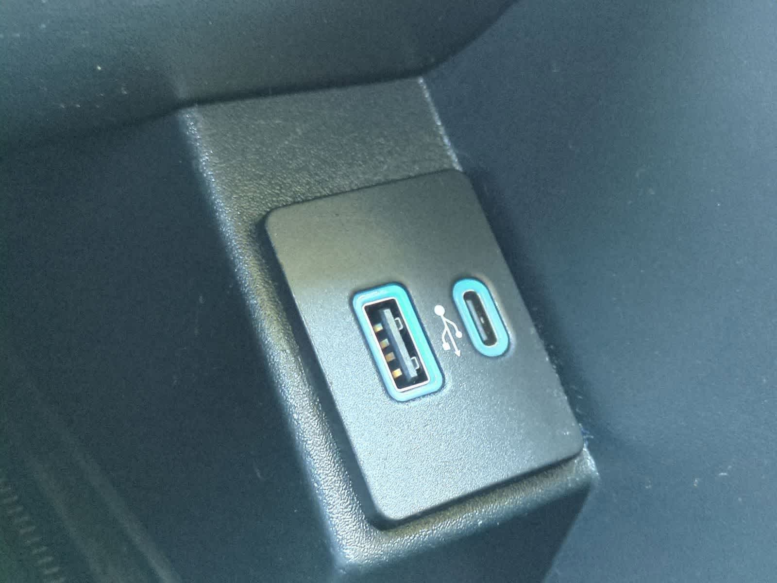 Thumbnail: 2023 Ford Edge - 30