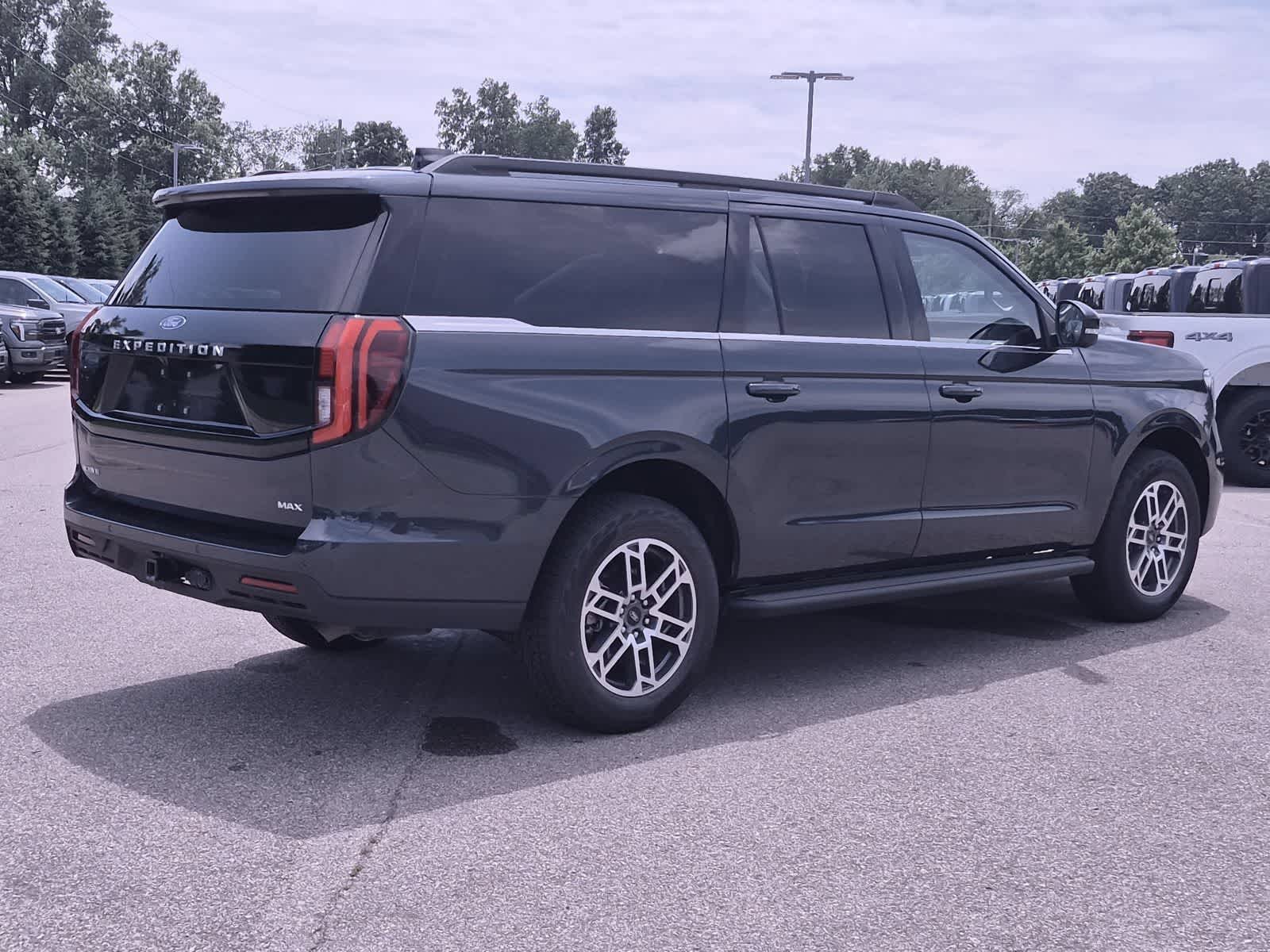 Thumbnail: 2026 Ford Expedition MAX - 8