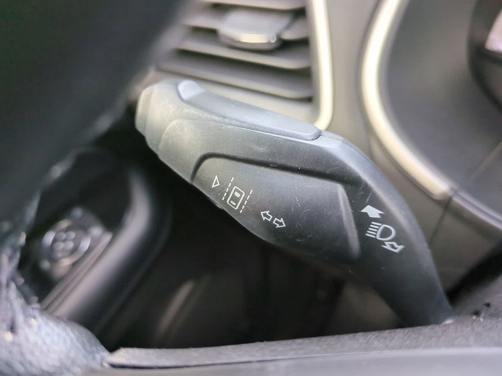 Thumbnail: 2020 Ford Edge - 24