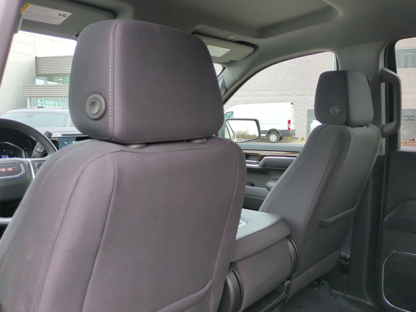 2025 GMC Sierra 1500 Elevation 18