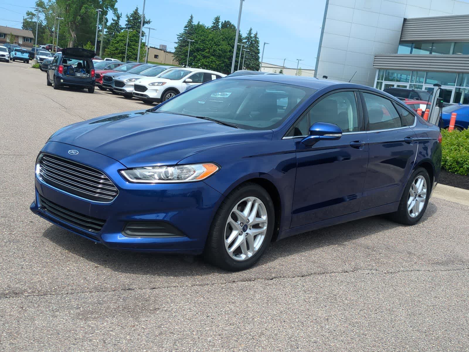 Thumbnail: 2015 Ford Fusion - 4