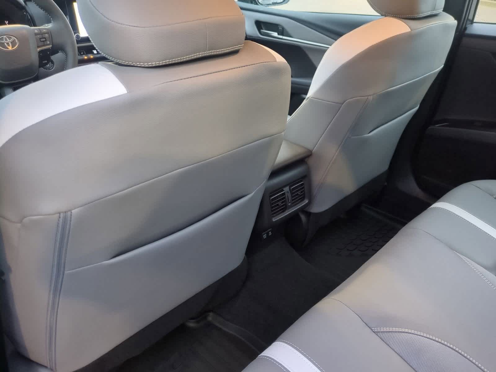 Thumbnail: 2025 Toyota Camry - 19