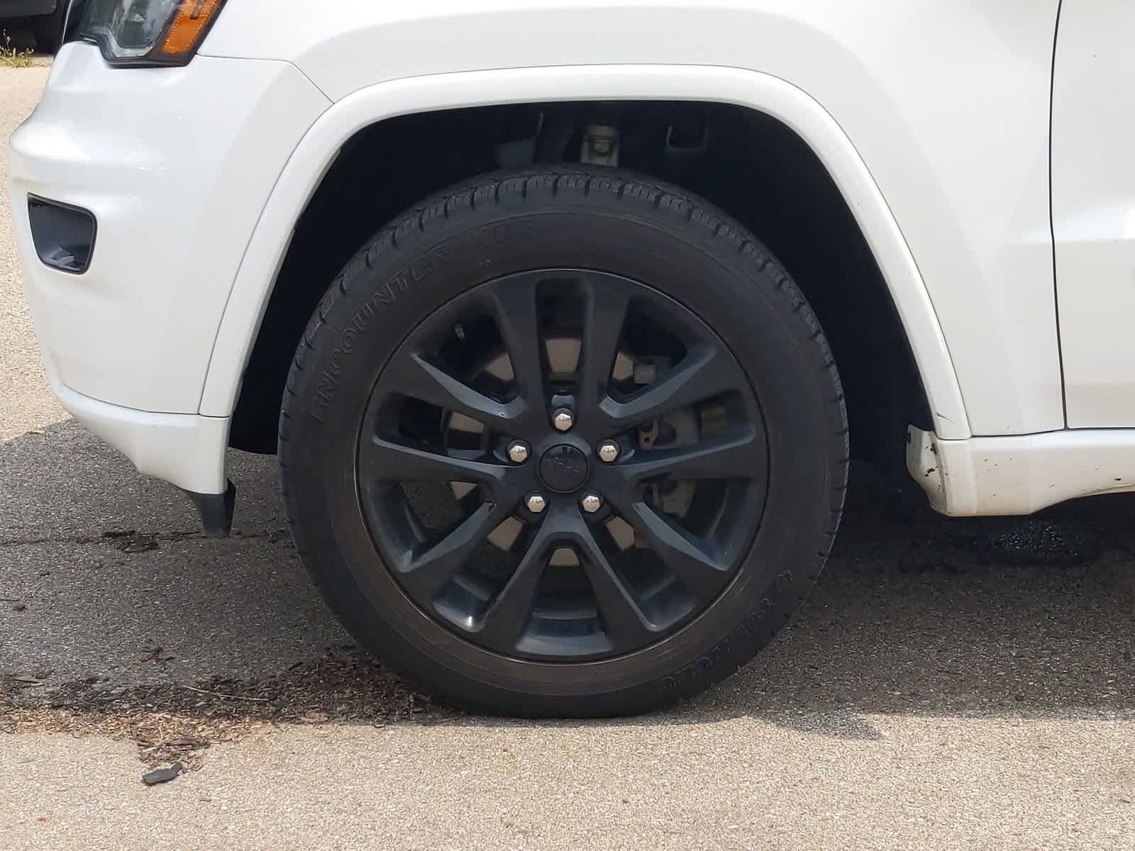 Thumbnail: 2020 Jeep Grand Cherokee - 14