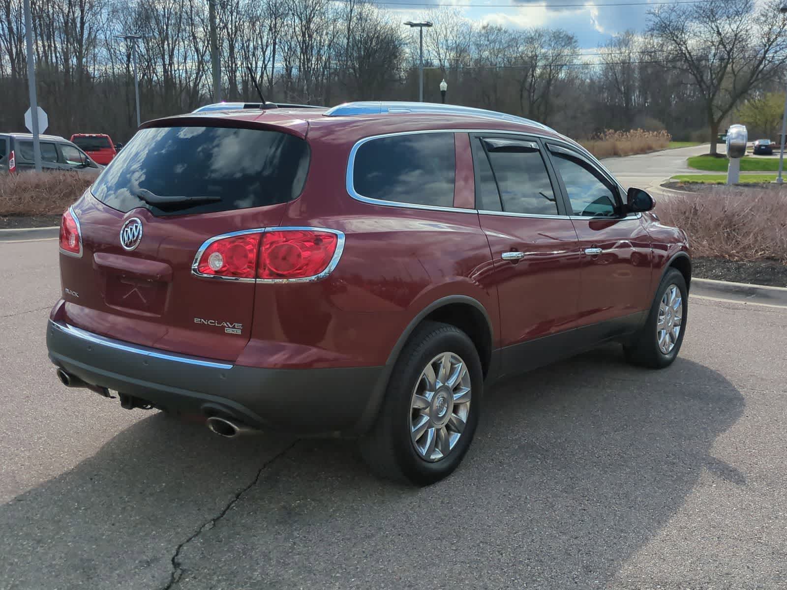Thumbnail: 2011 Buick Enclave - 8