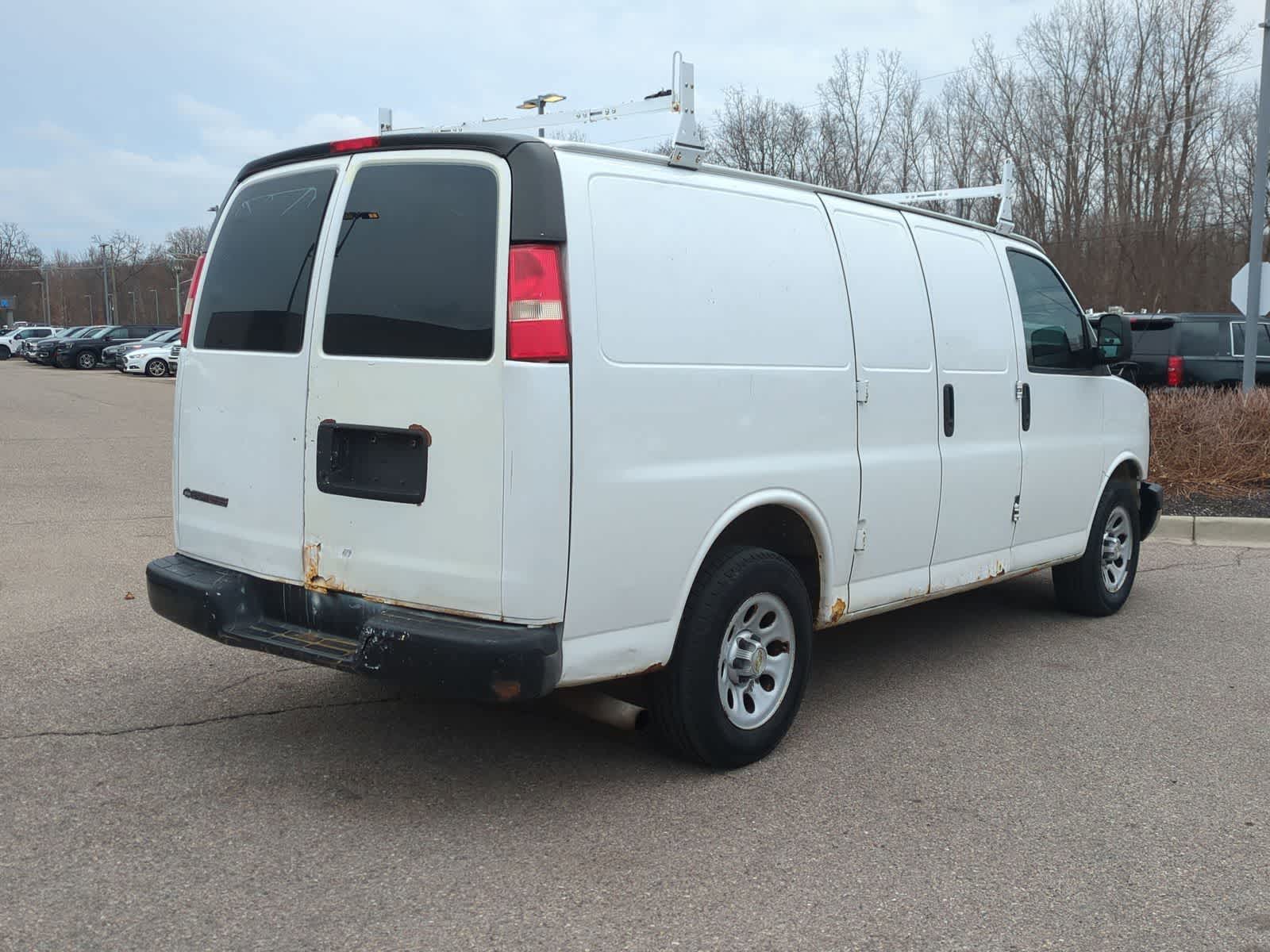 Thumbnail: 2013 Chevrolet Express - 8