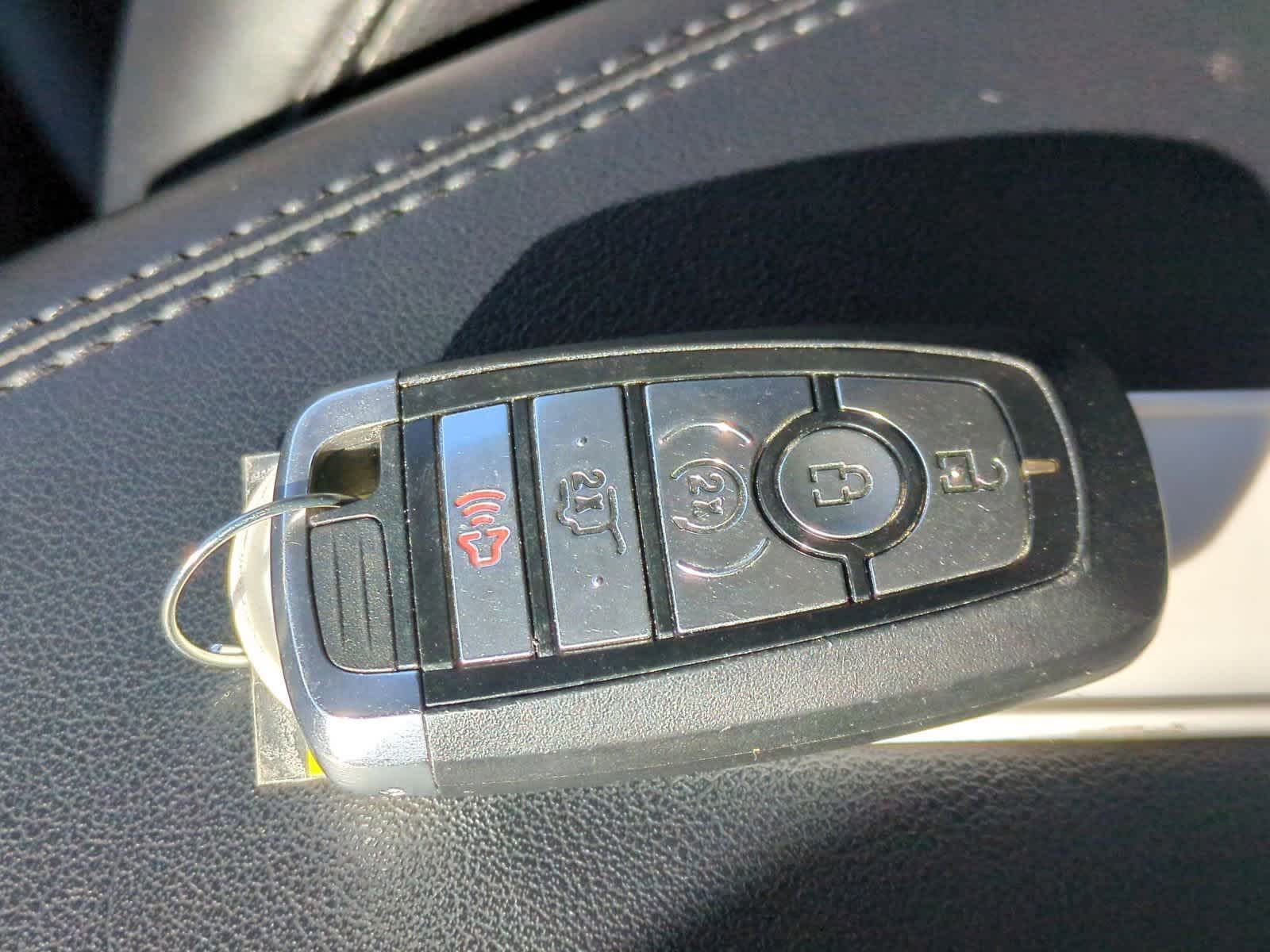 Thumbnail: 2022 Ford Edge - 34