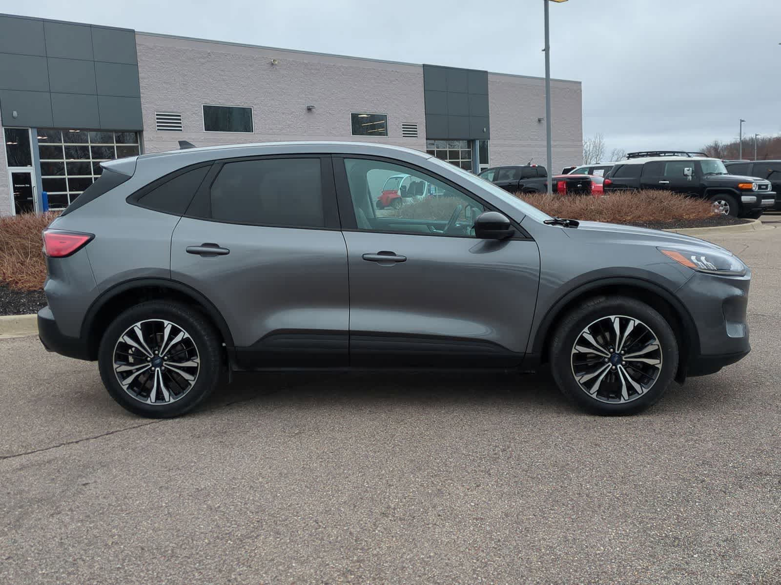 Thumbnail: 2021 Ford Escape - 9