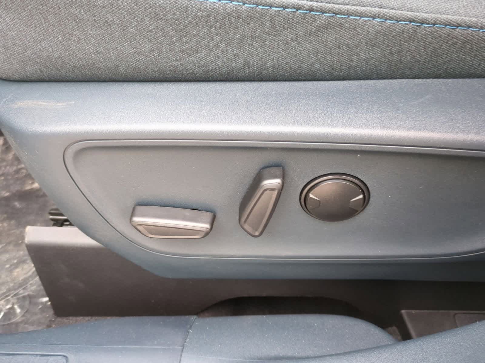 Thumbnail: 2025 Ford Maverick - 17