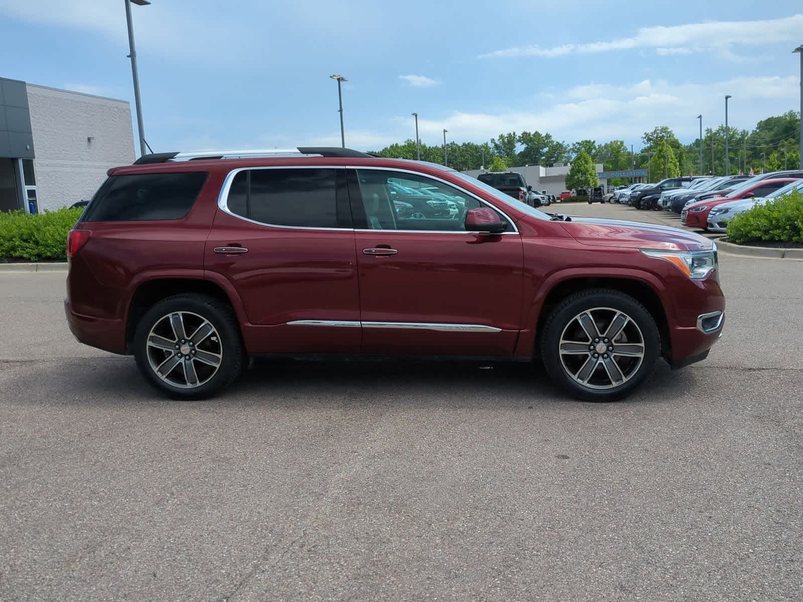 Thumbnail: 2017 GMC Acadia - 9