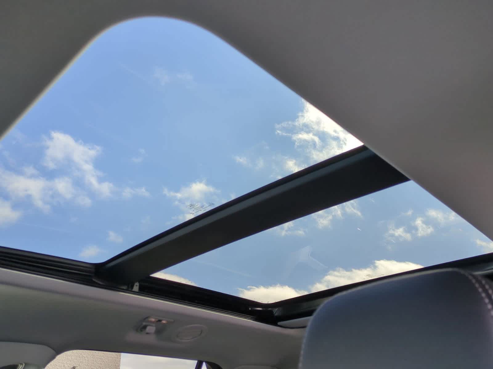 Thumbnail: 2023 Ford Explorer - 19