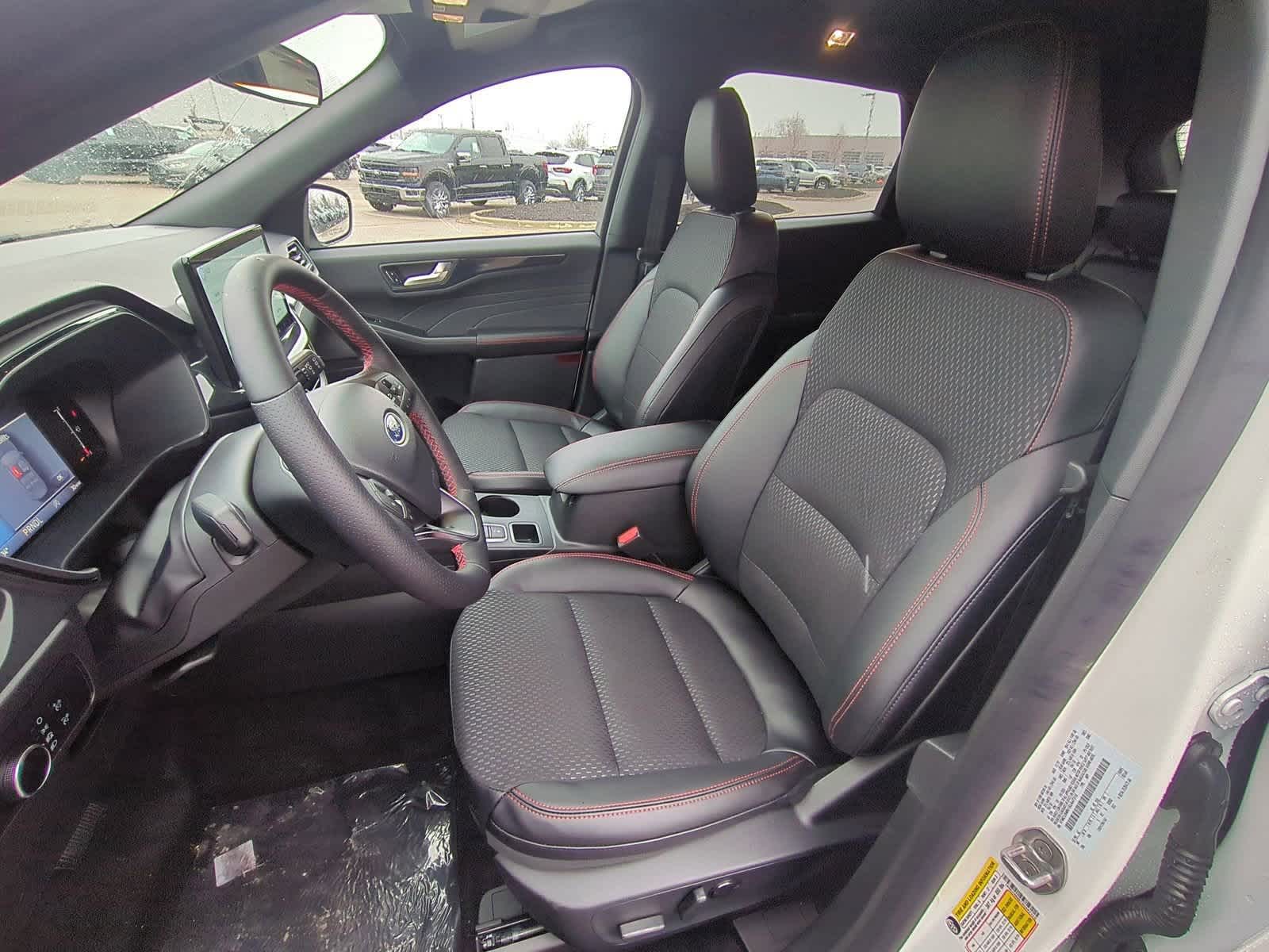 2025 Ford Escape ST-Line 16
