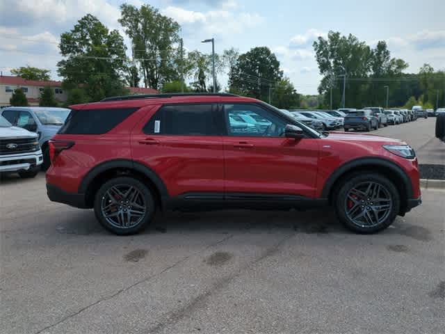 2025 Ford Explorer ST-Line 6