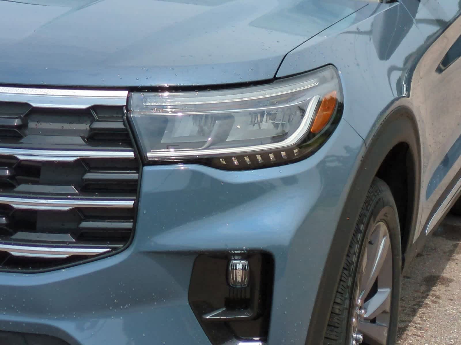 2025 Ford Explorer Active 11