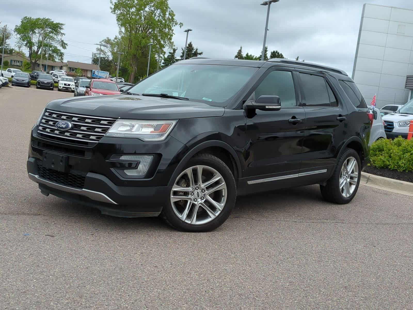 2016 Ford Explorer XLT -
                  Waterford, MI