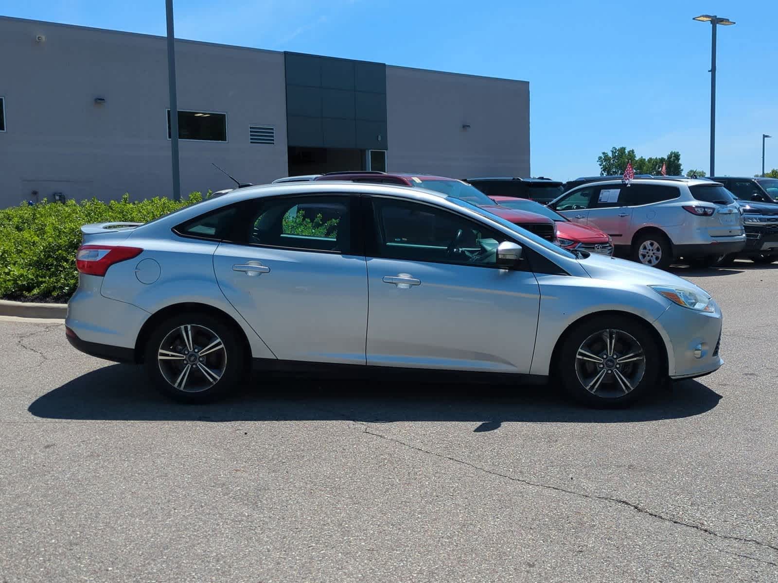 Thumbnail: 2014 Ford Focus - 9