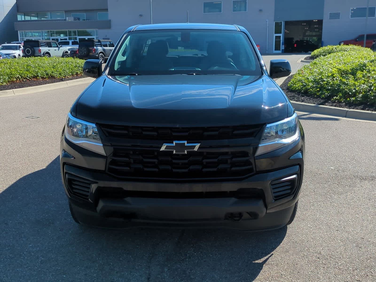 Thumbnail: 2021 Chevrolet Colorado - 3