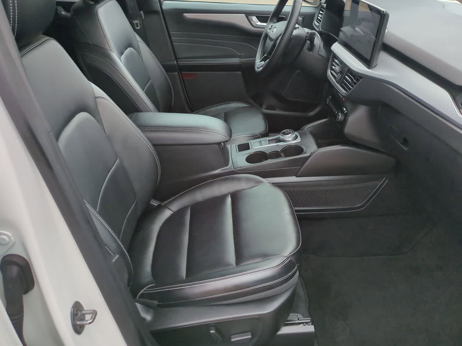 Thumbnail: 2023 Ford Escape - 20