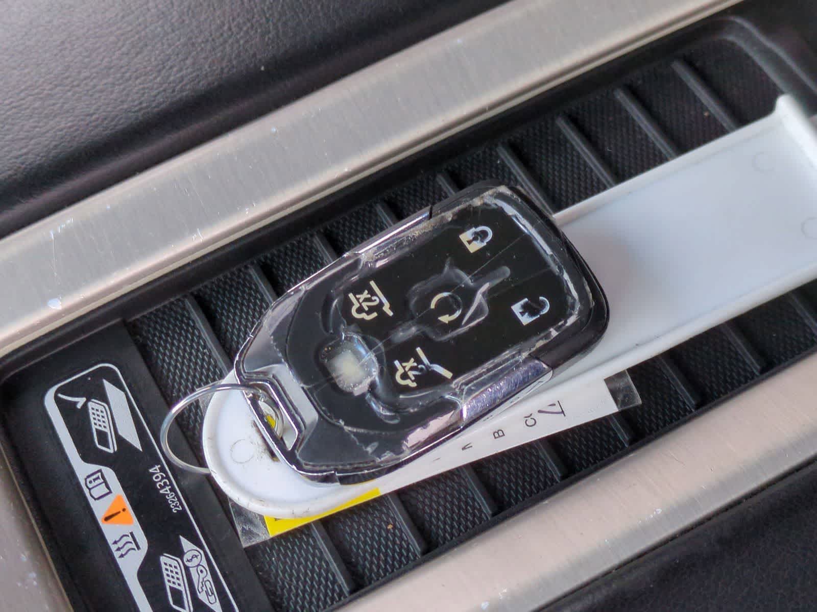 Thumbnail: 2017 GMC Yukon - 36