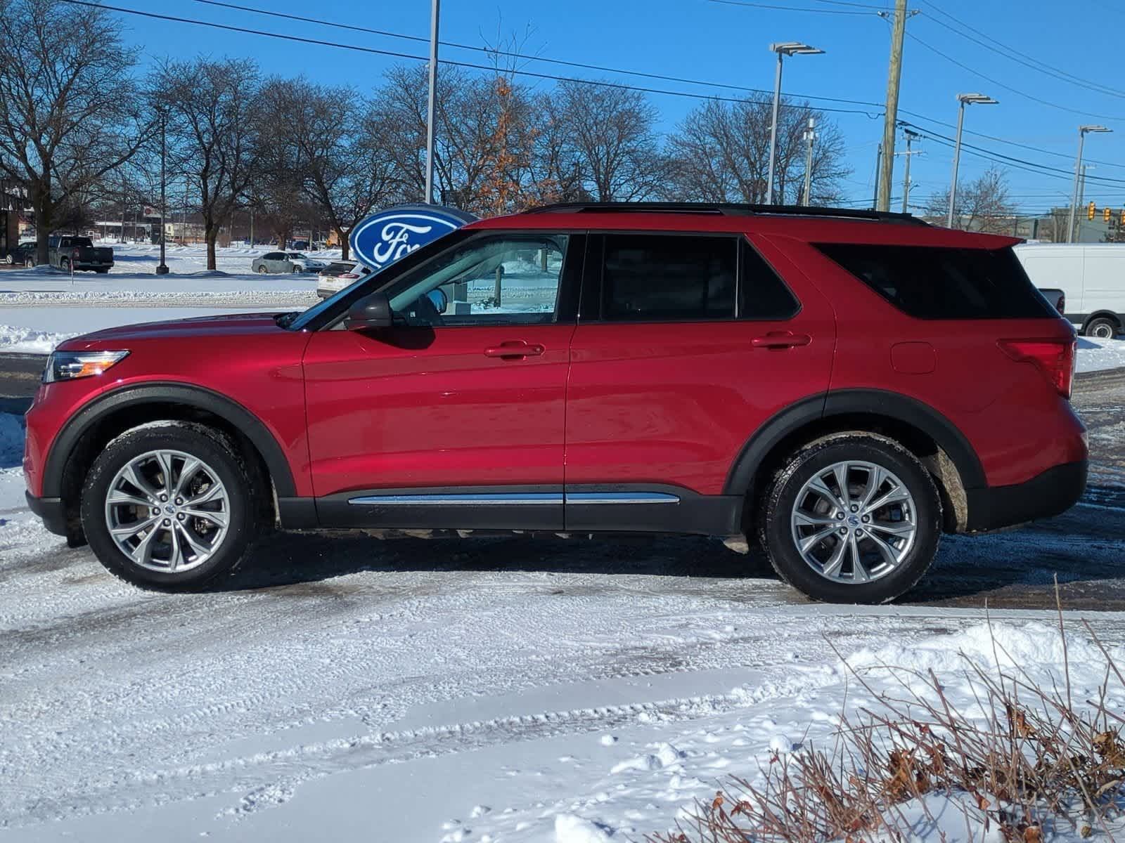 Thumbnail: 2022 Ford Explorer - 5