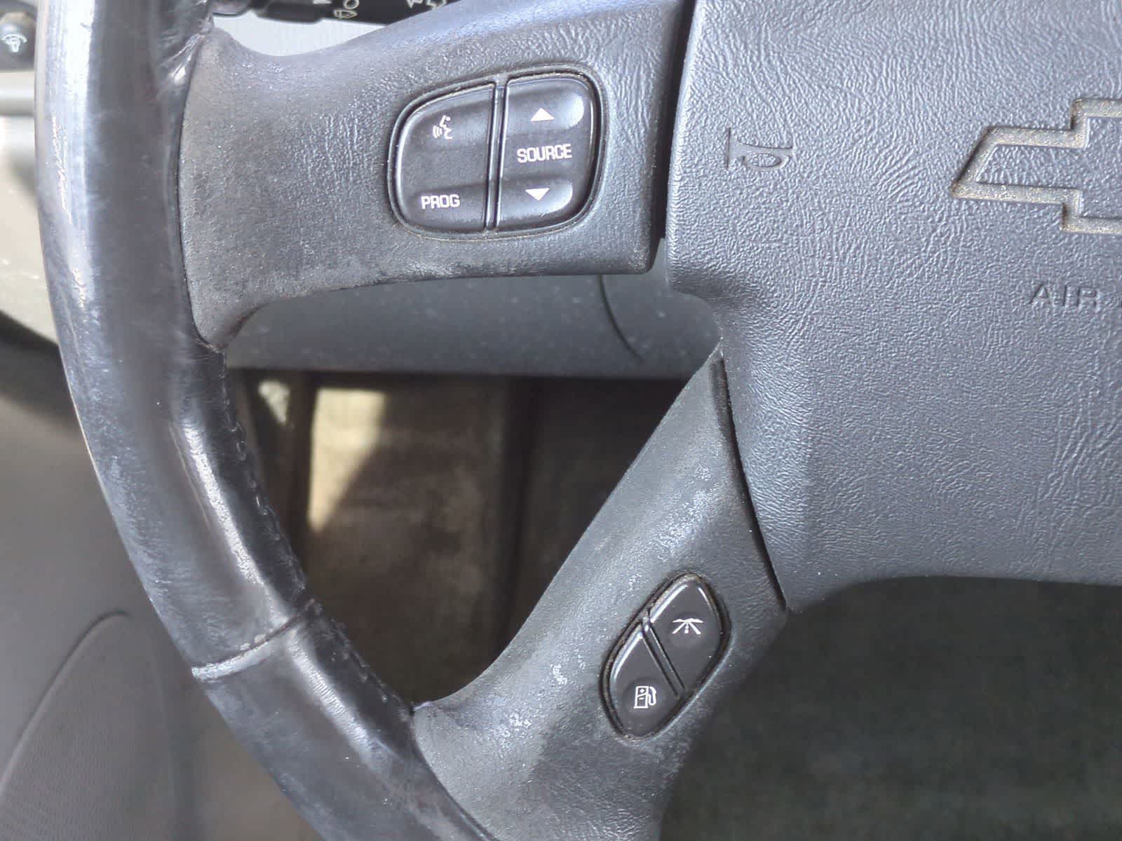 Thumbnail: 2004 Chevrolet TrailBlazer - 23