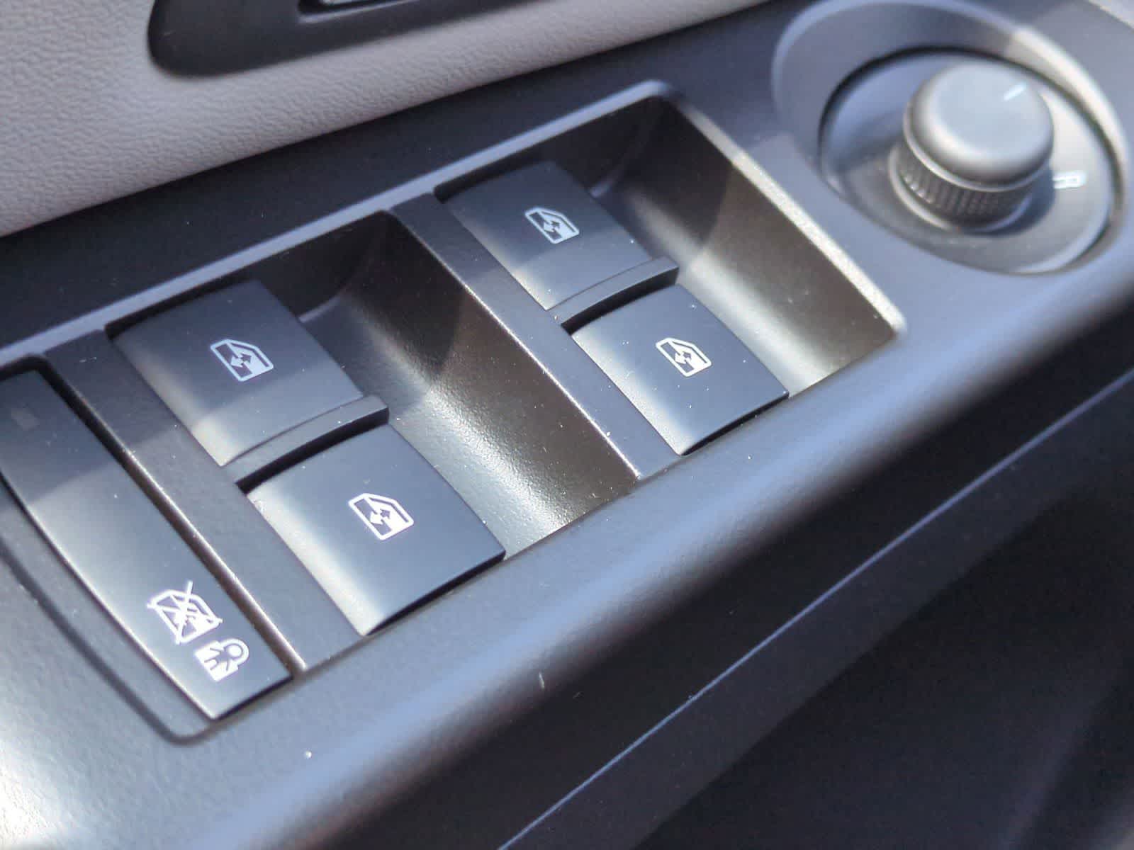 Thumbnail: 2012 Chevrolet Cruze - 28