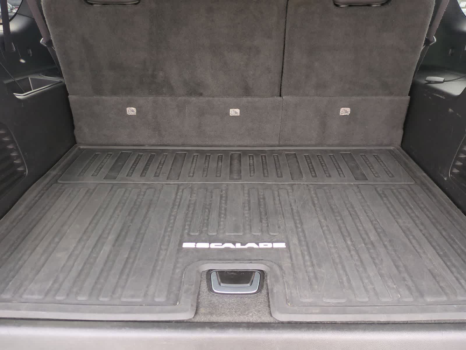 Thumbnail: 2015 Cadillac Escalade - 36