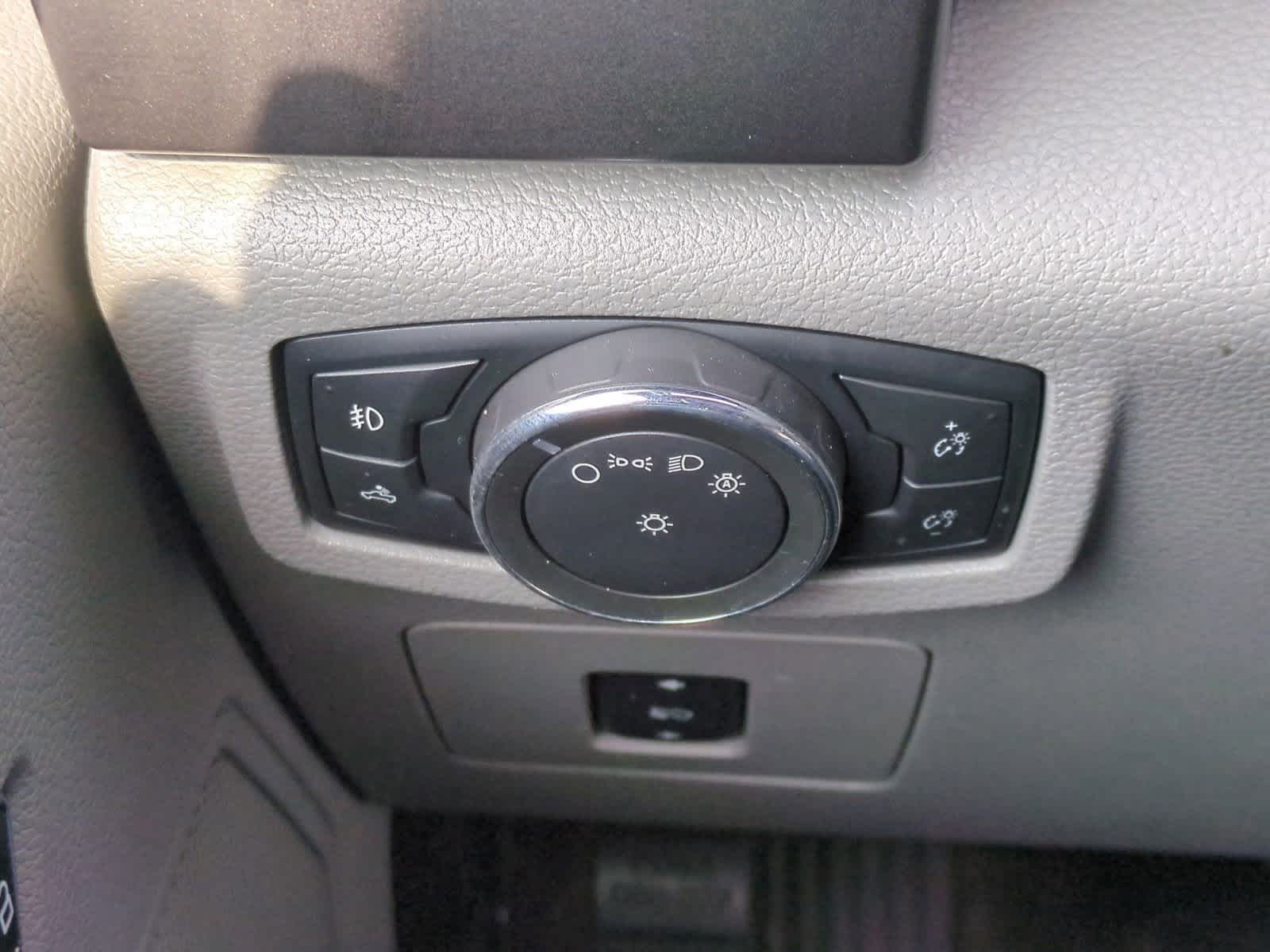 Thumbnail: 2016 Ford F-150 - 27