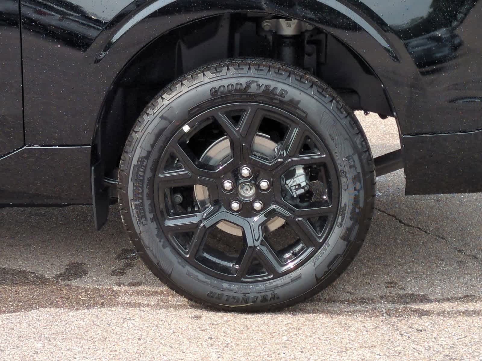 Thumbnail: 2025 Ford Maverick - 14