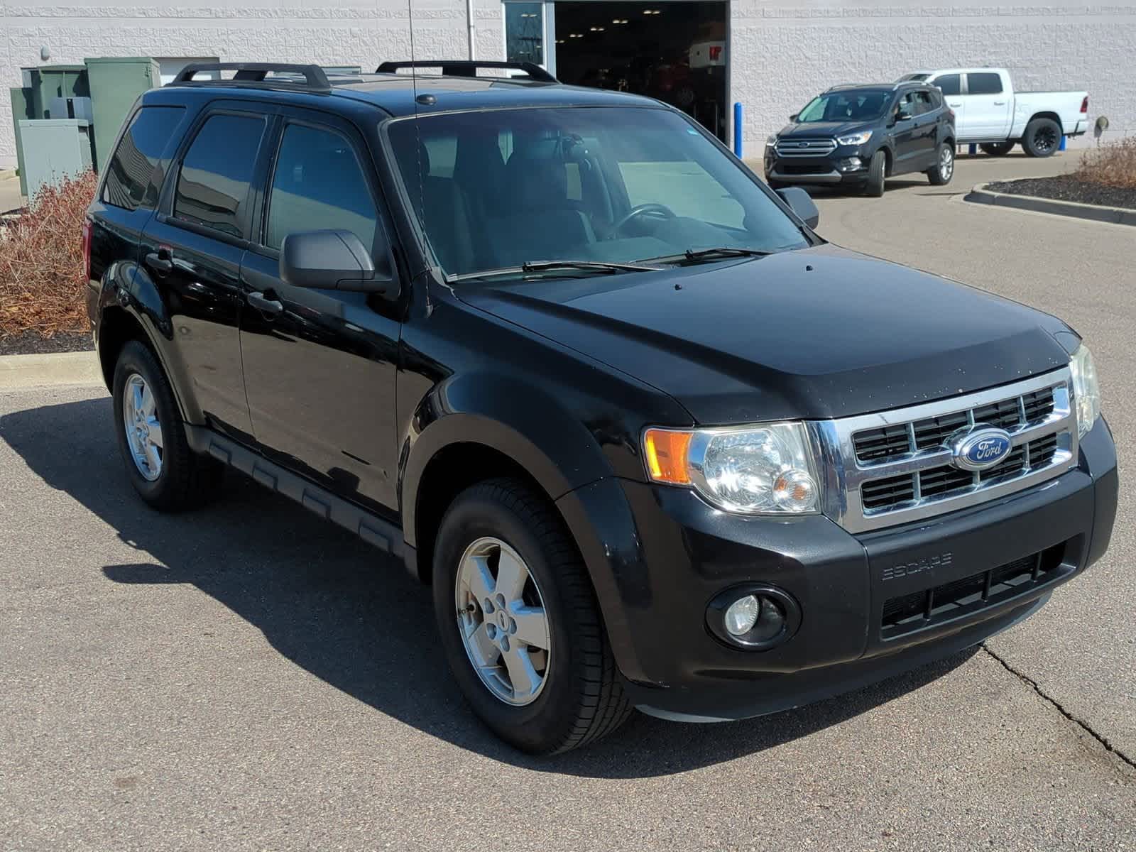 2011 Ford Escape XLT 2